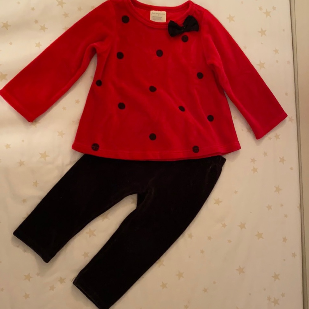 FIRST IMPRESSIONS velour baby set